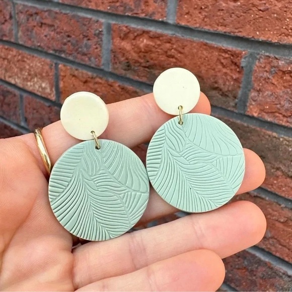Anthropologie Mint Aurora Neutral Resin Earrings - Picture 4 of 6